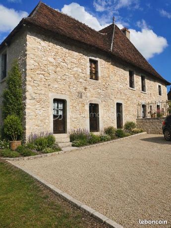 Maison 9 pièces 240 m²