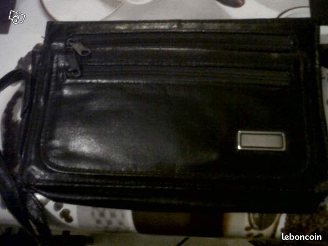 Pochette noire (image 3)