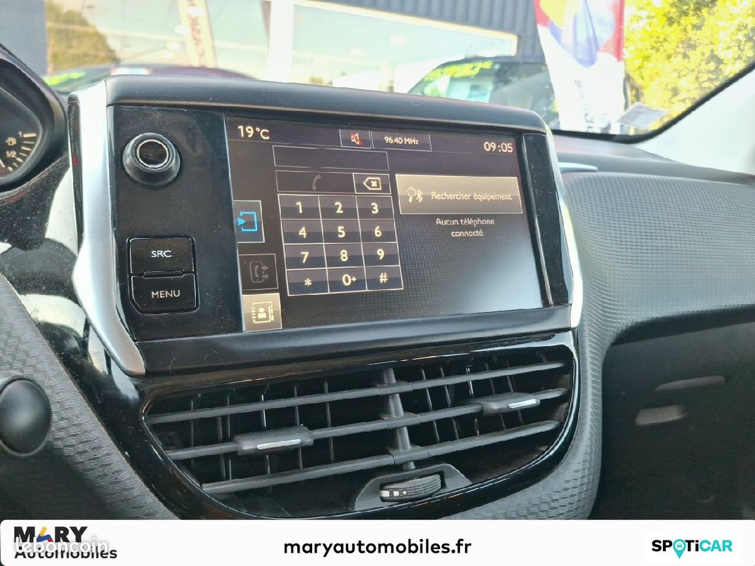 PEUGEOT 208 1.2 PureTech 110ch S&S BVM5 Allure (image 14)