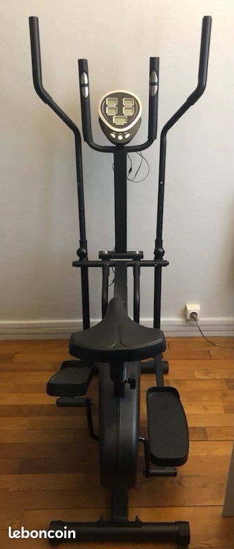 Vélo elliptique d'appartement en très bon état Sport Plein air