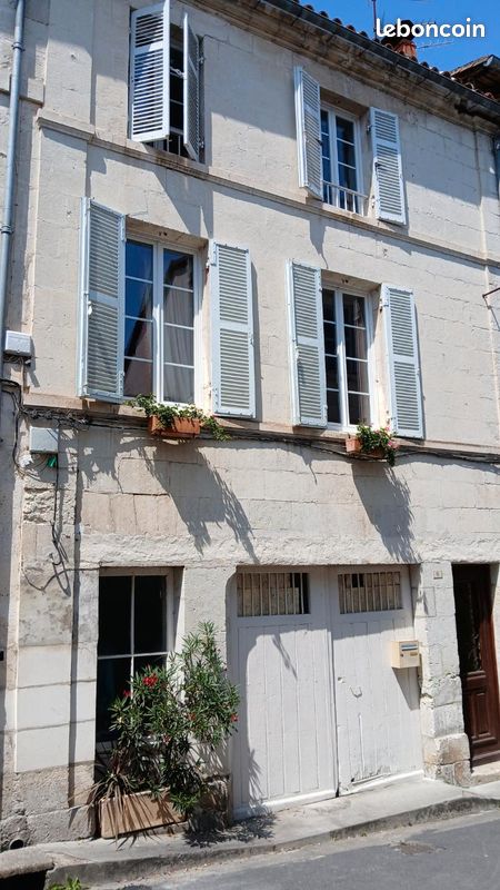 Maison 5 pièces 110 m² · à Aubeterre-sur-Dronne · 110 m² · 224 700 €