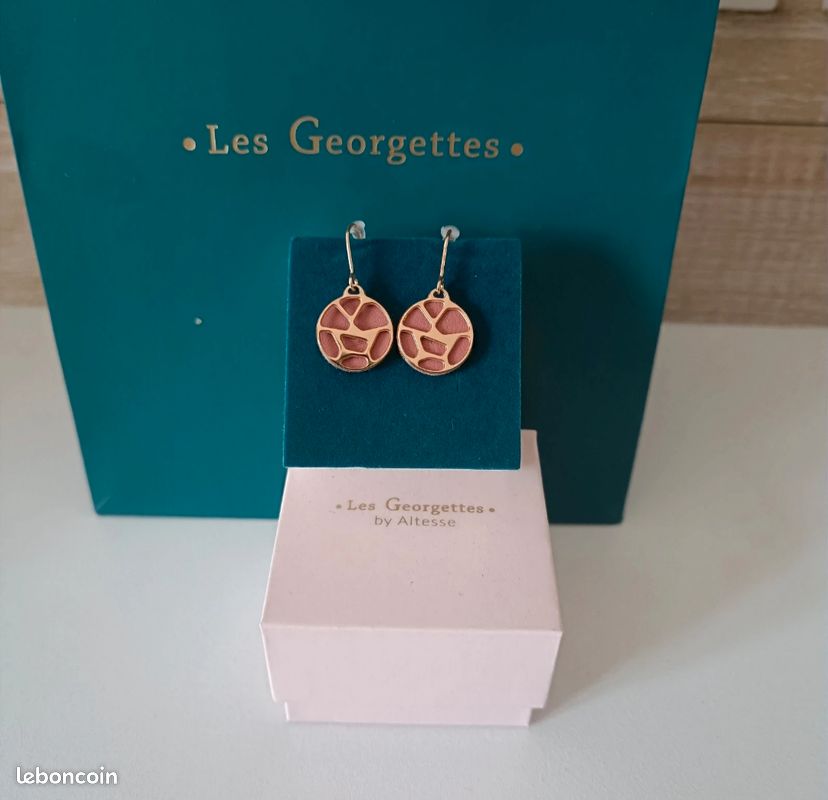 Boucles D’oreilles Girafe Dormeuses 16 Mm – Finition Dorée, Laiton, Neuf Avec étiquettes