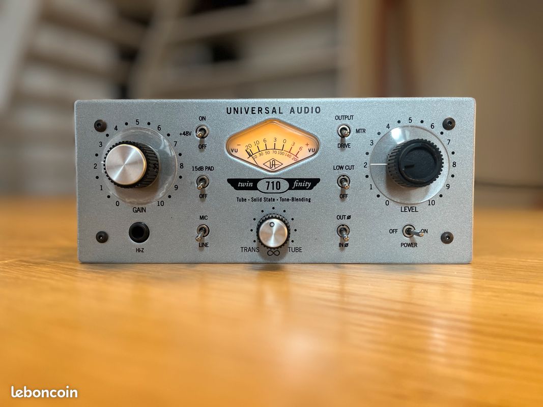 Universal Audio 710 Twin-Finity – Préampli à lampe / transistor – Excellent état (image 1)