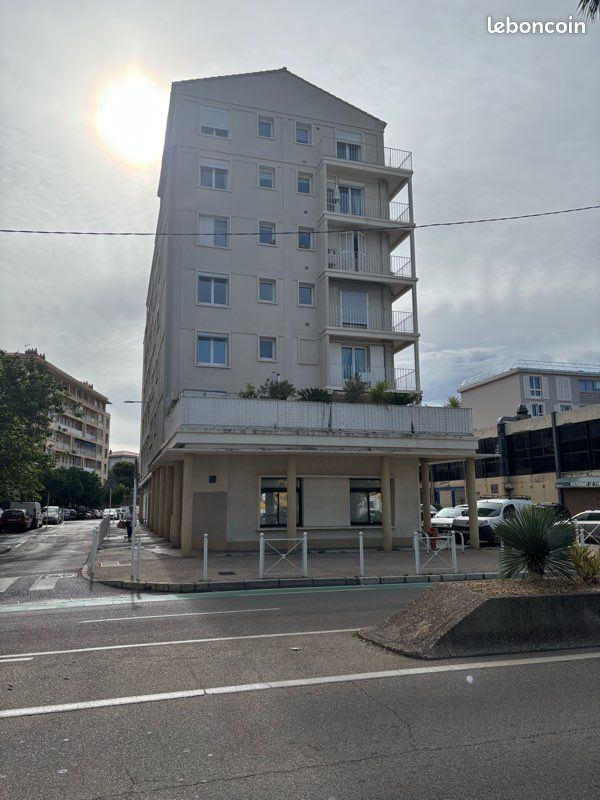 Appartement 3 pièces 70 m² · à Toulon · 70 m² · 23 000 €