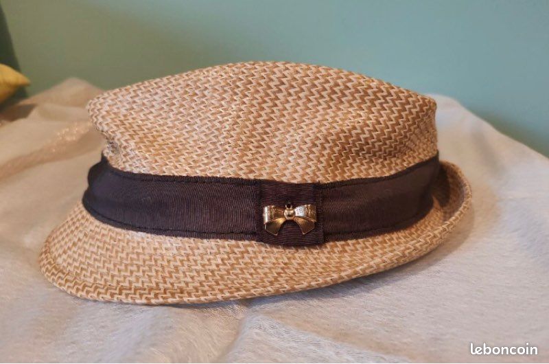 Chapeau Guess (image 1)