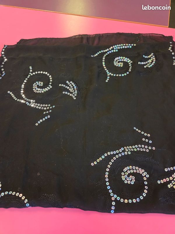 Foulard a motif (image 2)