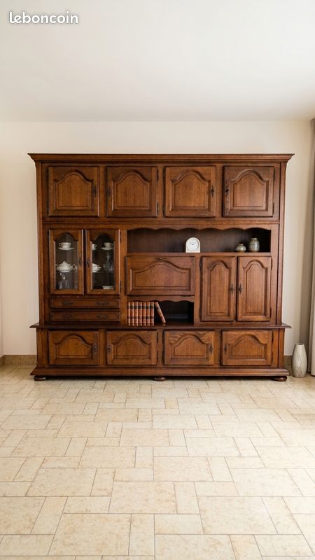 Buffet en bois (image 1)