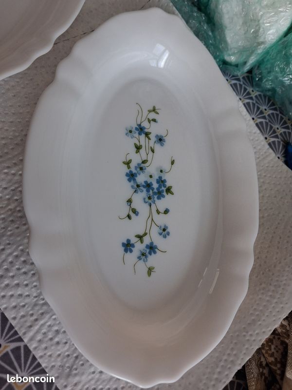 3 plats de service Nénuphars Porcelaine de Sologne France 80s Blanc