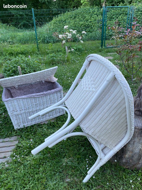 Fauteuil rotin blanc (image 1)