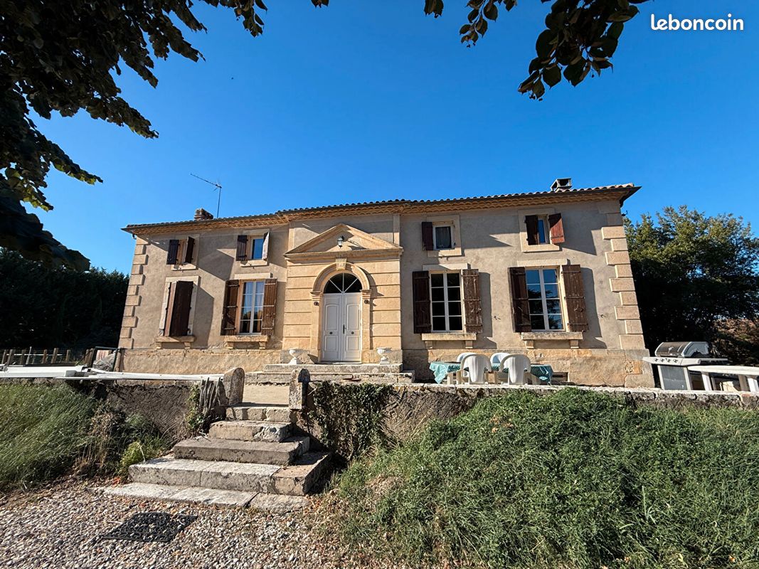 Maison 8 pièces 259 m² · à Trentels · 259 m² · 265 000 €