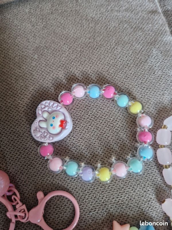 Lot de bracelets porte clé chaine lunettes enfant fille rose