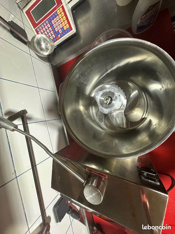 Cutter professionnel 12l. 1800w (image 1)