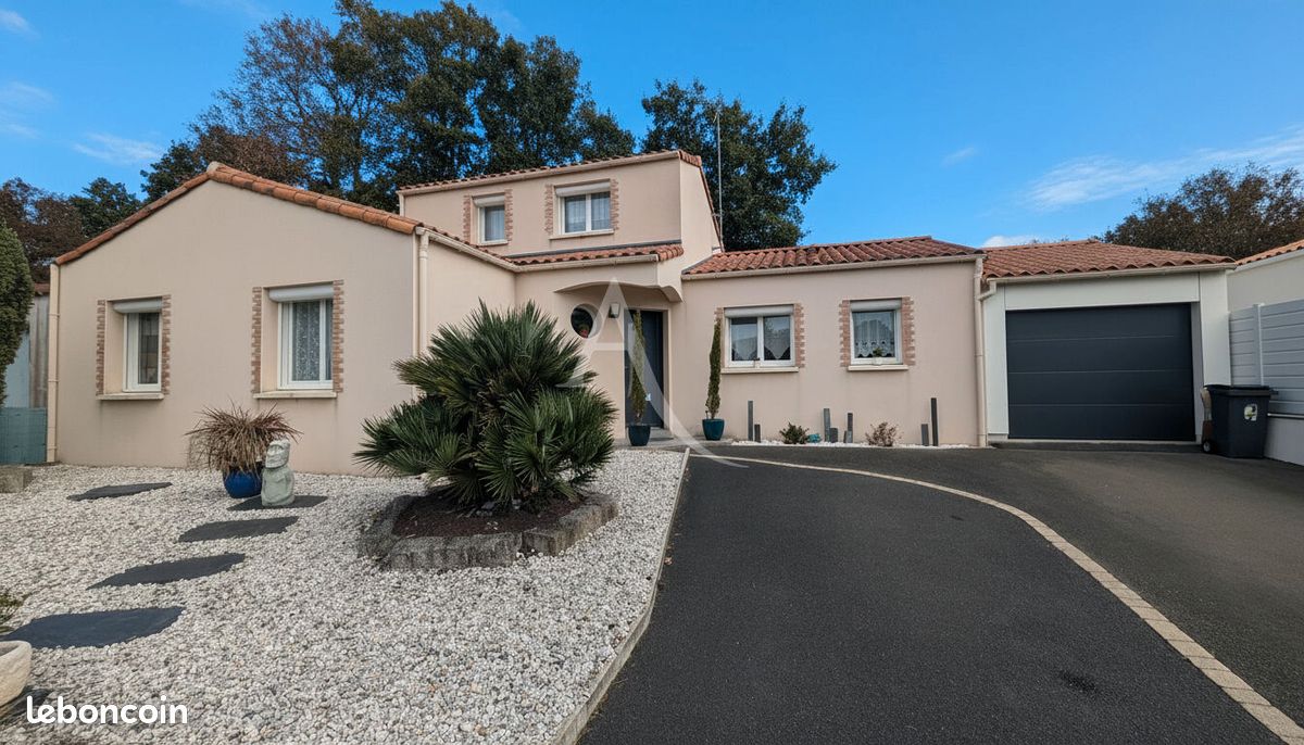 Maison 6 pièces 128 m² · à La Roche-sur-Yon · 128 m² · 341 000 €