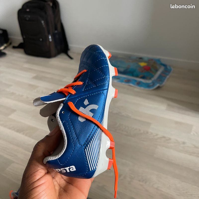 Chaussures de football KIPSTA taille 30 (image 3)