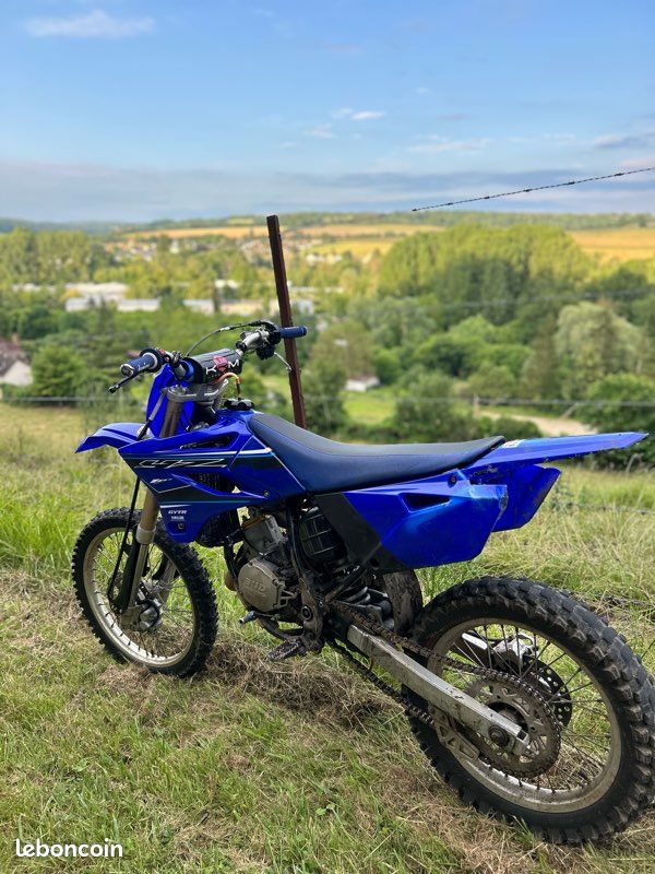 85 Yz 2011 (image 3)
