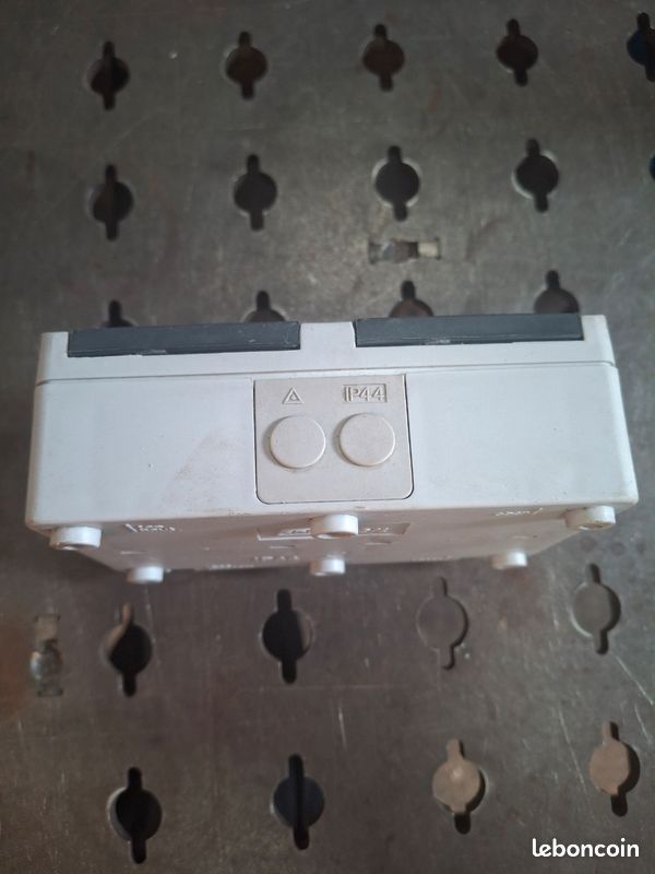 Double prise Ip44 (image 4)