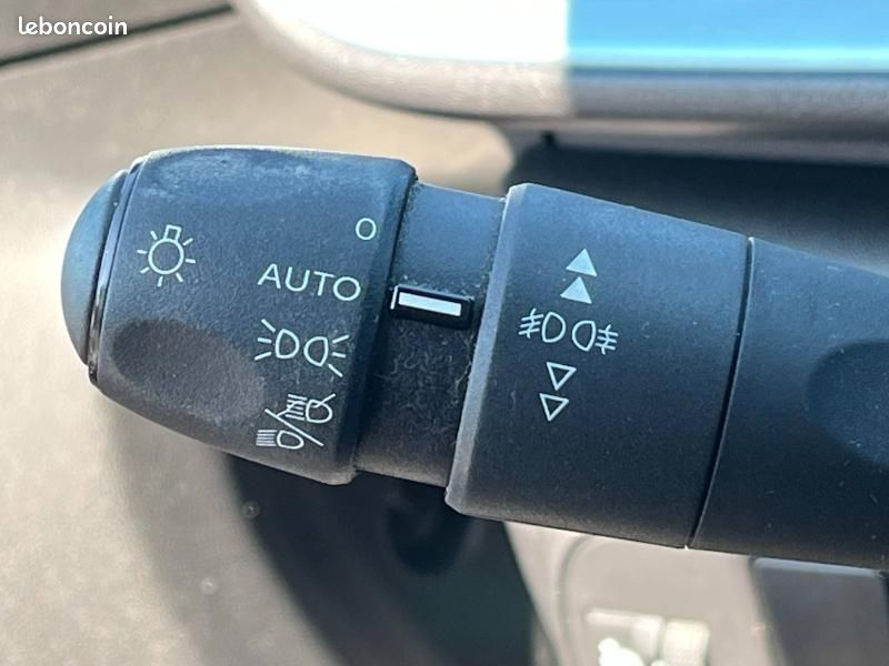 Citroen C3 Essence 110 ELLE Caméra GPS CarPlay Mains Libres 1ère main (image 27)