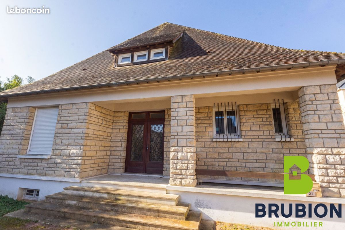 Maison 9 pièces 245 m² · à Le Mesnil-Esnard · 245 m² · 295 000 €