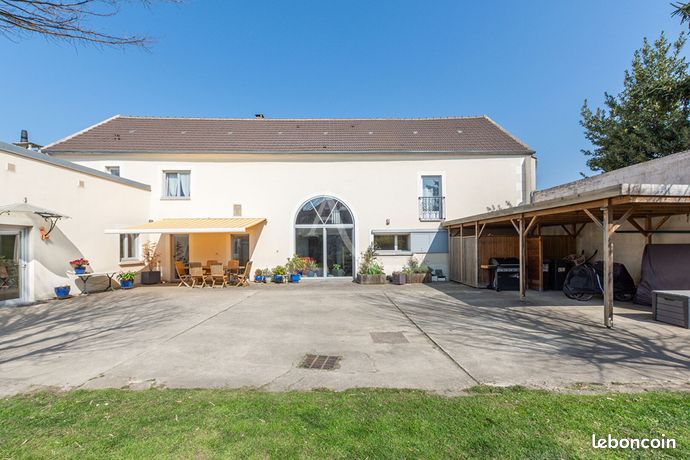 Maison 6 pièces 282 m²