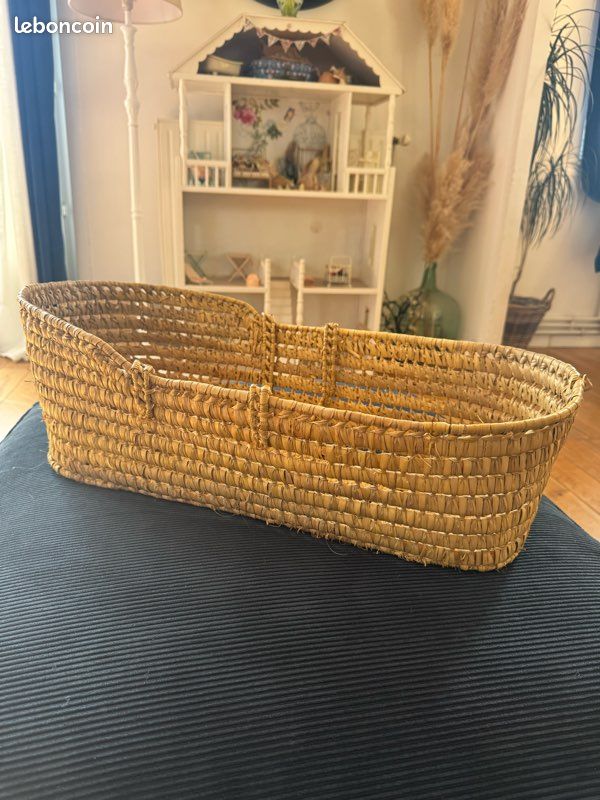 Ancien Couffin Pour Poupée, Poupon en Osier Vintage 50 x