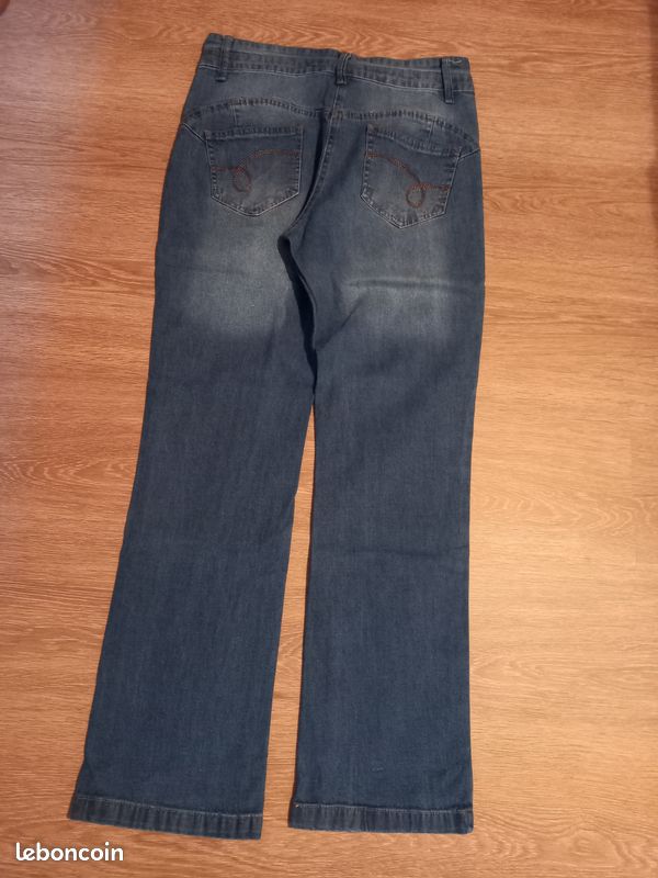 Jeans femme blanche porte (image 4)