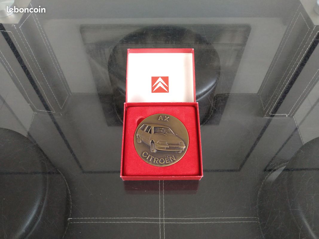 Ancienne Médaille Citroen AX 1986 en Bronze n°2 (image 1)