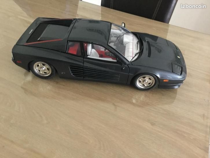 Pocher Ferrari Testarossa TARGA 1/8 schaalmodellen (image 9)