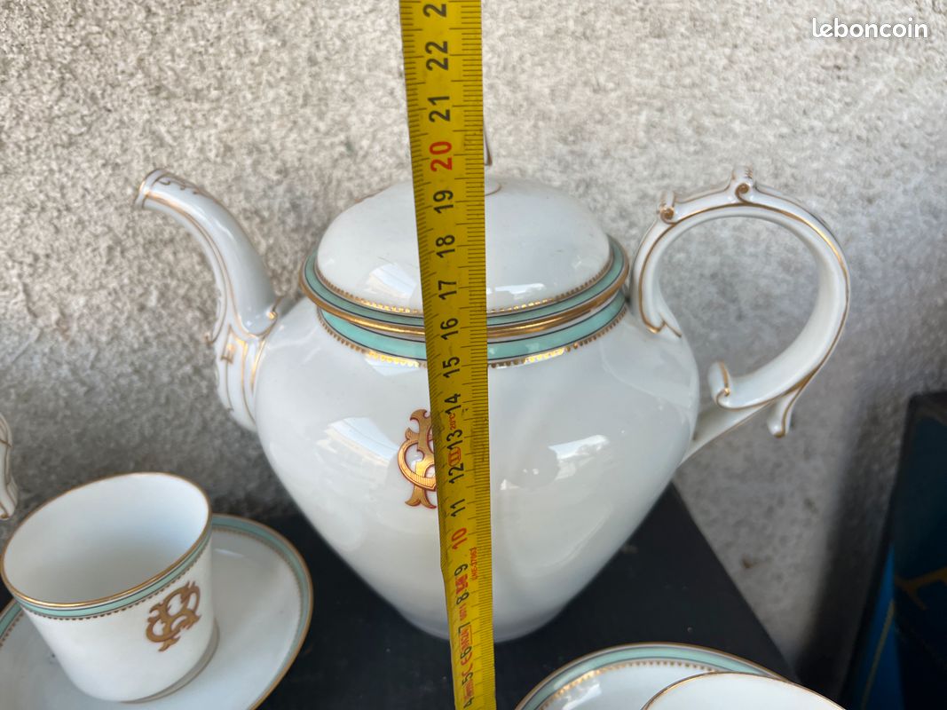 Grand service à café ancien en porcelaine - Ch. Pillivuyt & Cie Paris - Monogramme doré et filet vert (image 9)