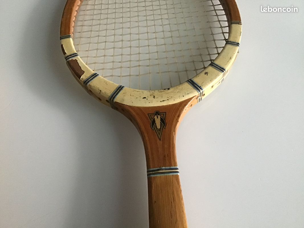 Raquette De Tennis En Bois Pinguin - Vintage - Déco Murale