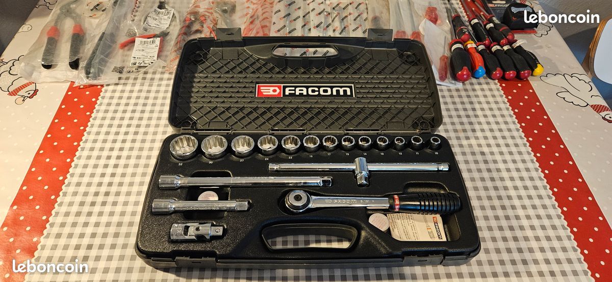 Coffret De Cliquet 1/2" 12 Pans Facom - 20 Pièces - Occasion