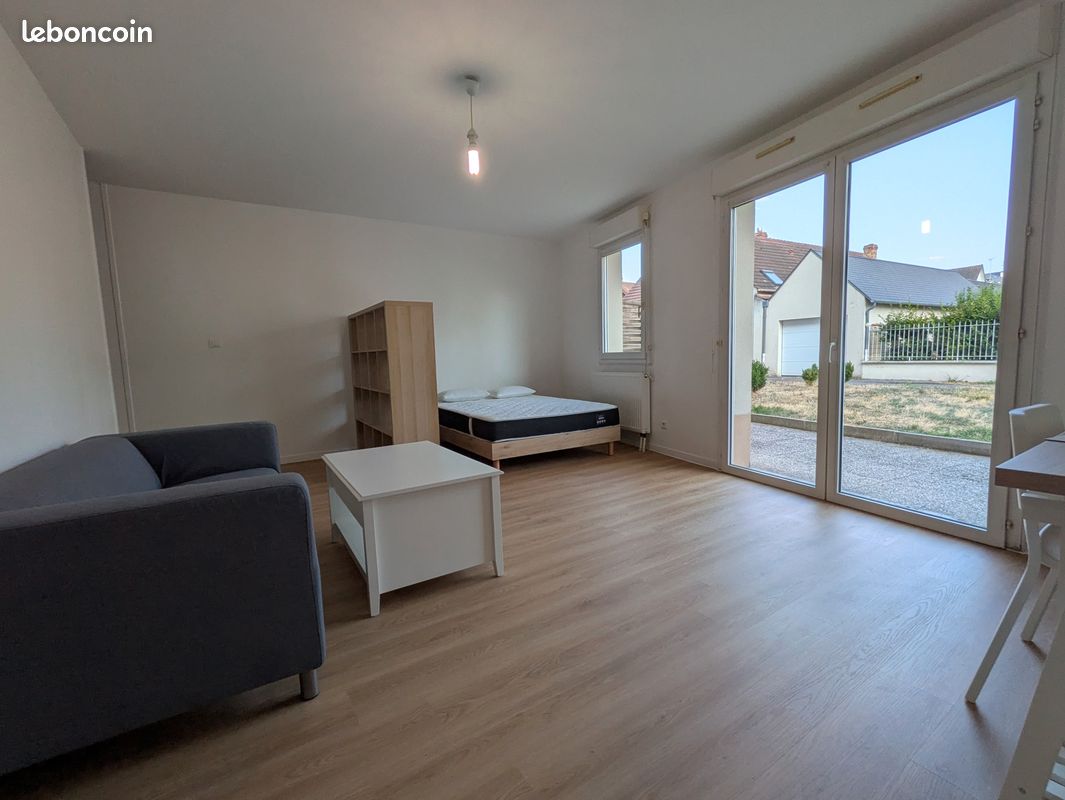 Appartement 1 pièce 33 m² · à Compiègne · 33 m² · 570 €