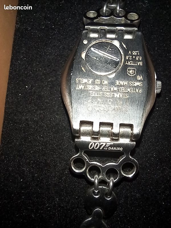Montre Swatch James Bond (image 3)