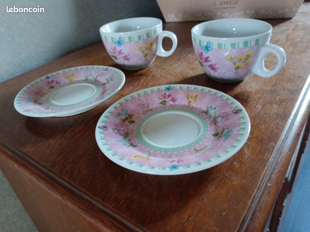 Lot de tasse avec soucoupe (image 1)