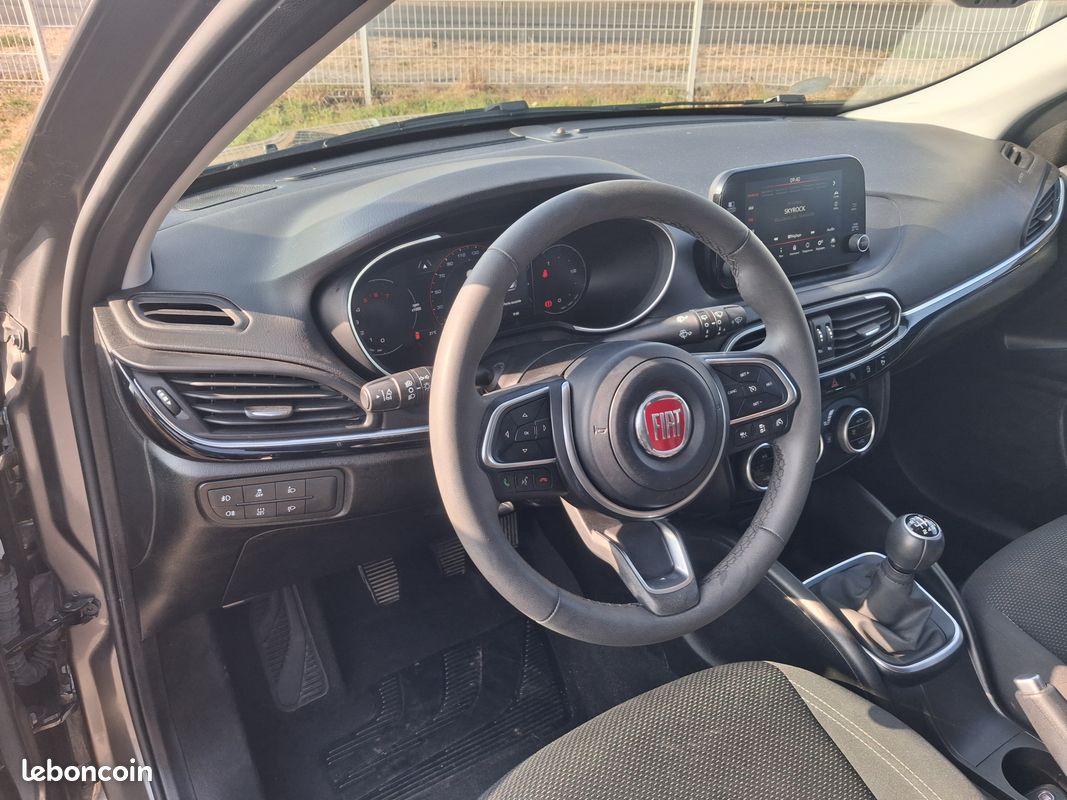 Fiat Tipo Lounge 1.6 Multijet 130 - 5 Places - GPS - Caméra (image 5)