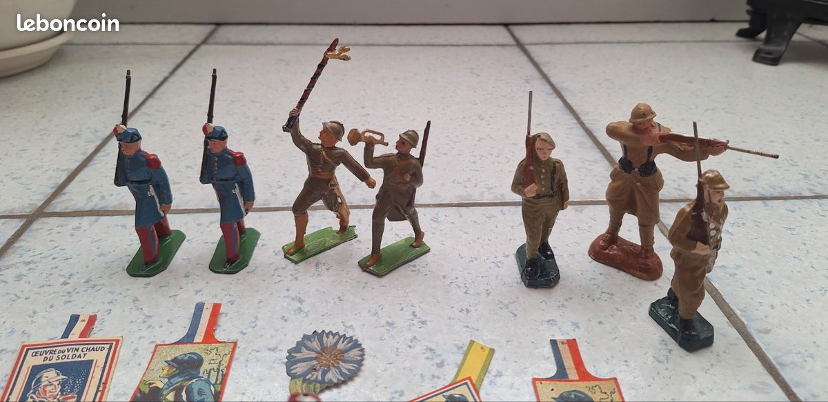 Lot De 15 Soldats De Plomb – Figurines Diverses – Collection