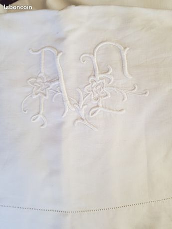 Drap métis ancien brodé main Neuf - Linge de maison