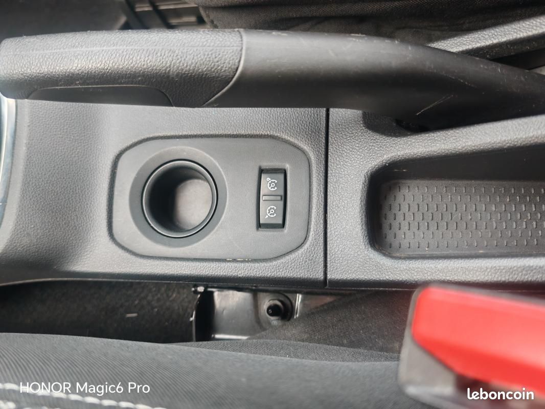 Dacia Duster 1.5 BLUE DCI 115CH PRESTIGE 4X2 (image 19)