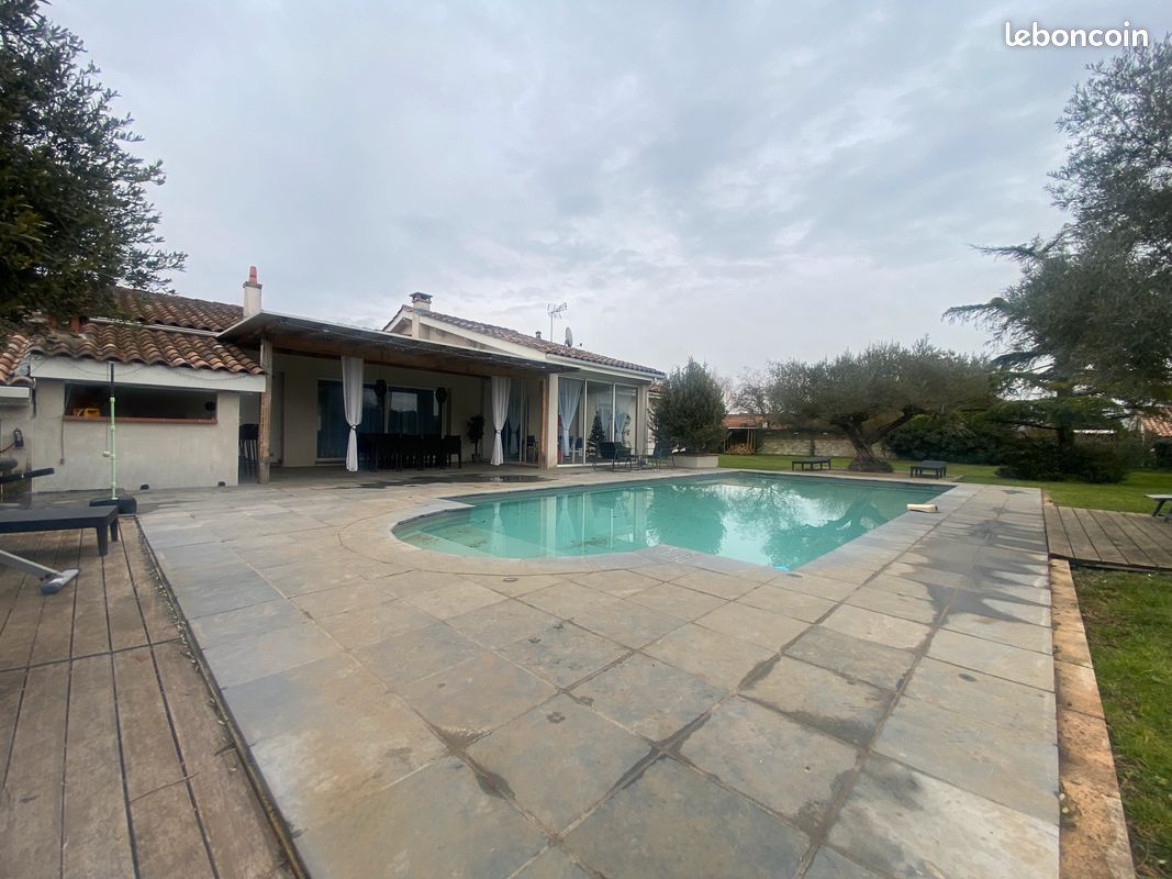 Maison 5 pièces 170 m² · à Montaigut-sur-Save · 170 m² · 450 000 €