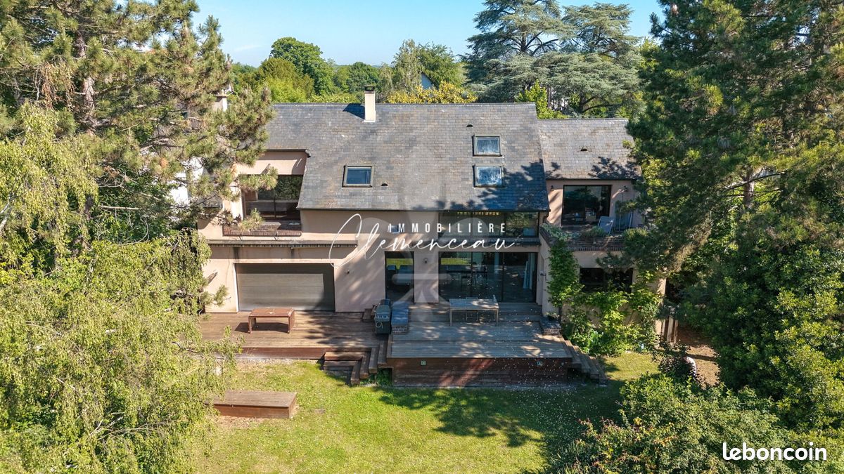 Maison 6 pièces 195 m² · à Poissy · 195 m² · 832 000 €