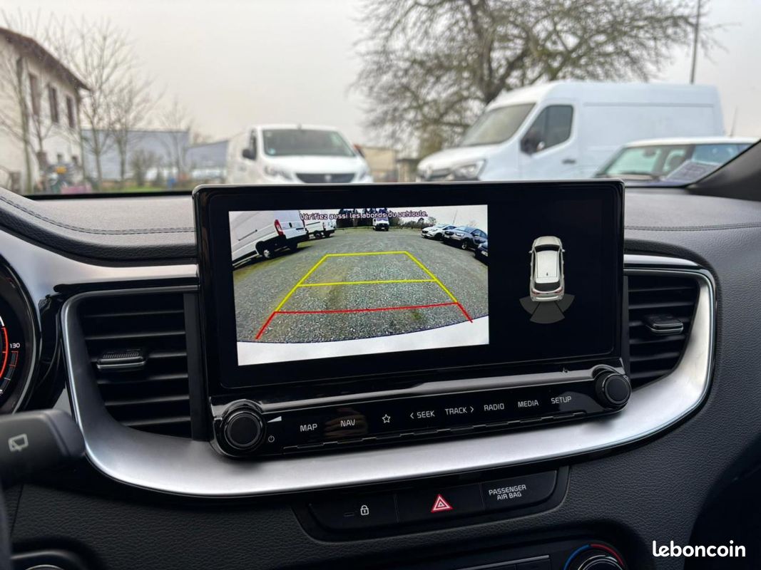 KIA CEE D CEED 1.6 CRDi 136 ch MHEV BVM6 GT Line (image 15)