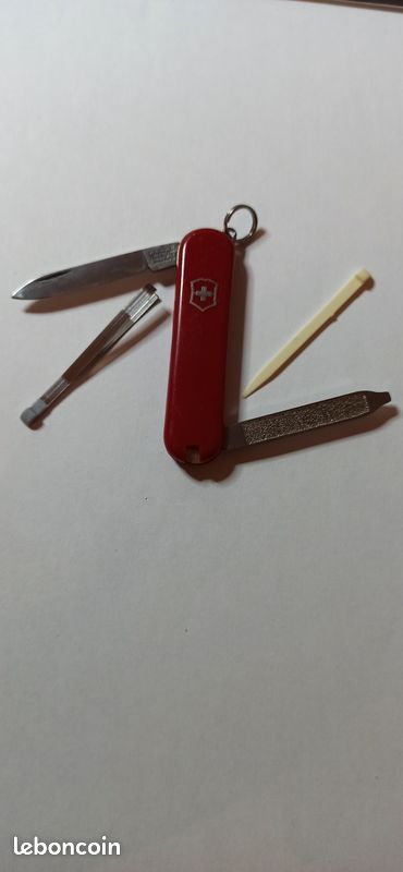 Couteau SUISSE VICTORINOX : ESCORT ROUGE (image 2)
