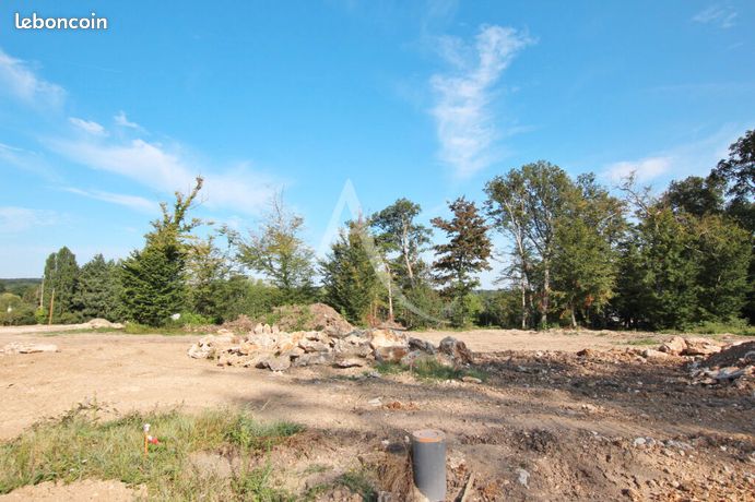 Terrain 714 m² CELLETTES