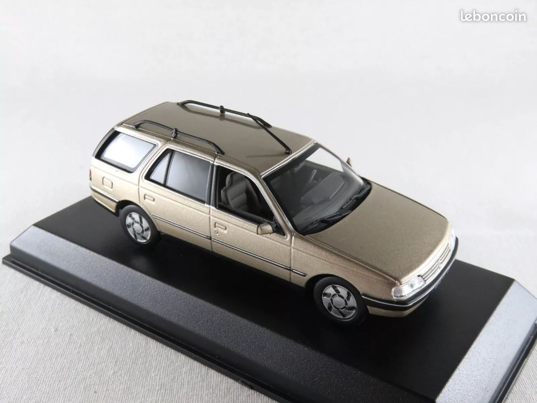 Norev - Peugeot 405 Break (1991) - Mayfair beige métallisé 1:43 - Collection