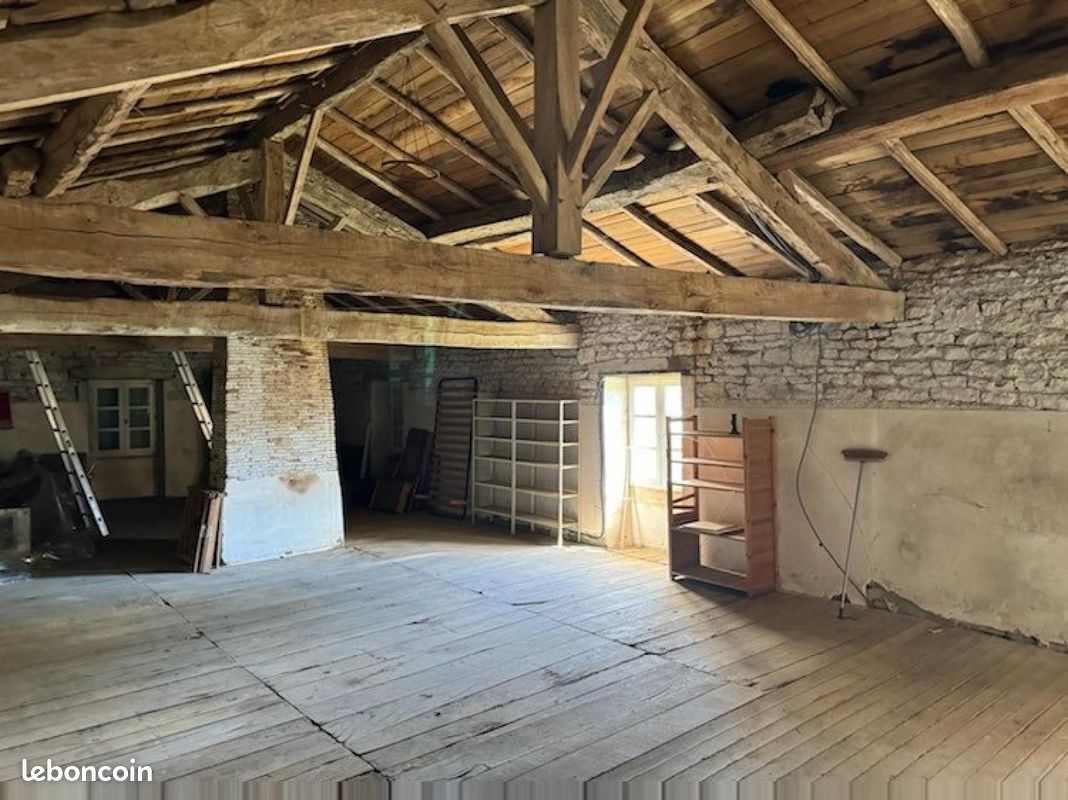 Propriété 4 pièces 150 m² - Nanteuil-en-Vallée 16700 (image principale 16)