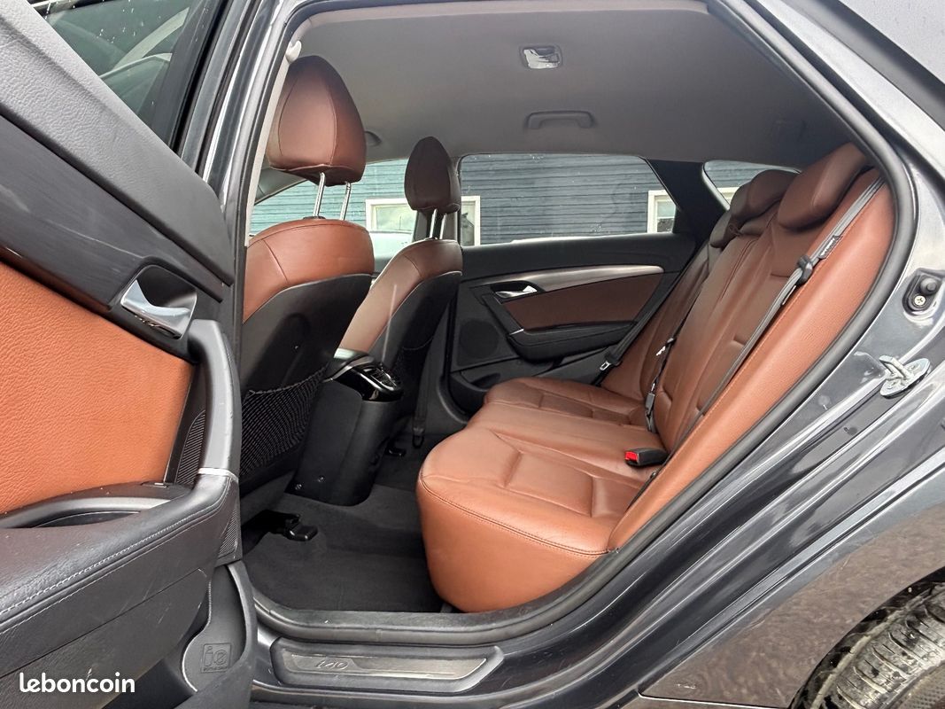 HYUNDAI i40 SW 1.7 CRDi 136CH Pack Premium Limited (image 8)