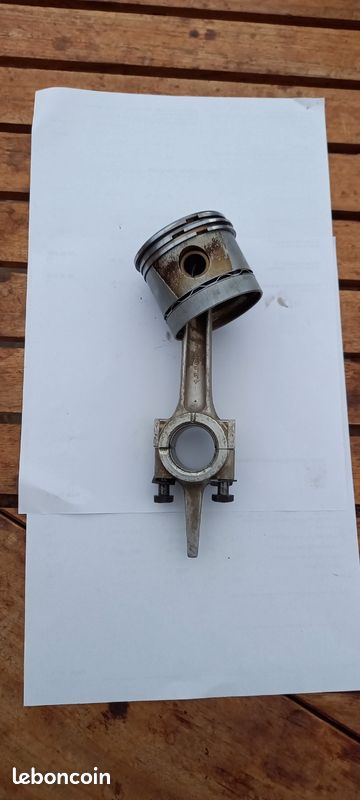 Bielle-piston moteur Bernard W239 (image 1)