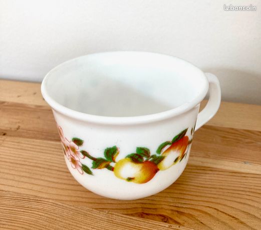 Ensemble Café Arcopal Opaline Décor Fraise Et Mûre - Lot Vintage Incomplet, Occasion