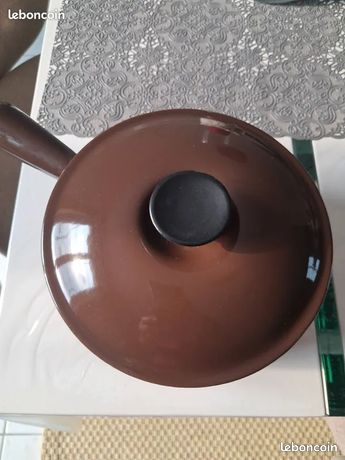 Ancienne cocotte, faitout Cousance, en fonte émaillée | Selency