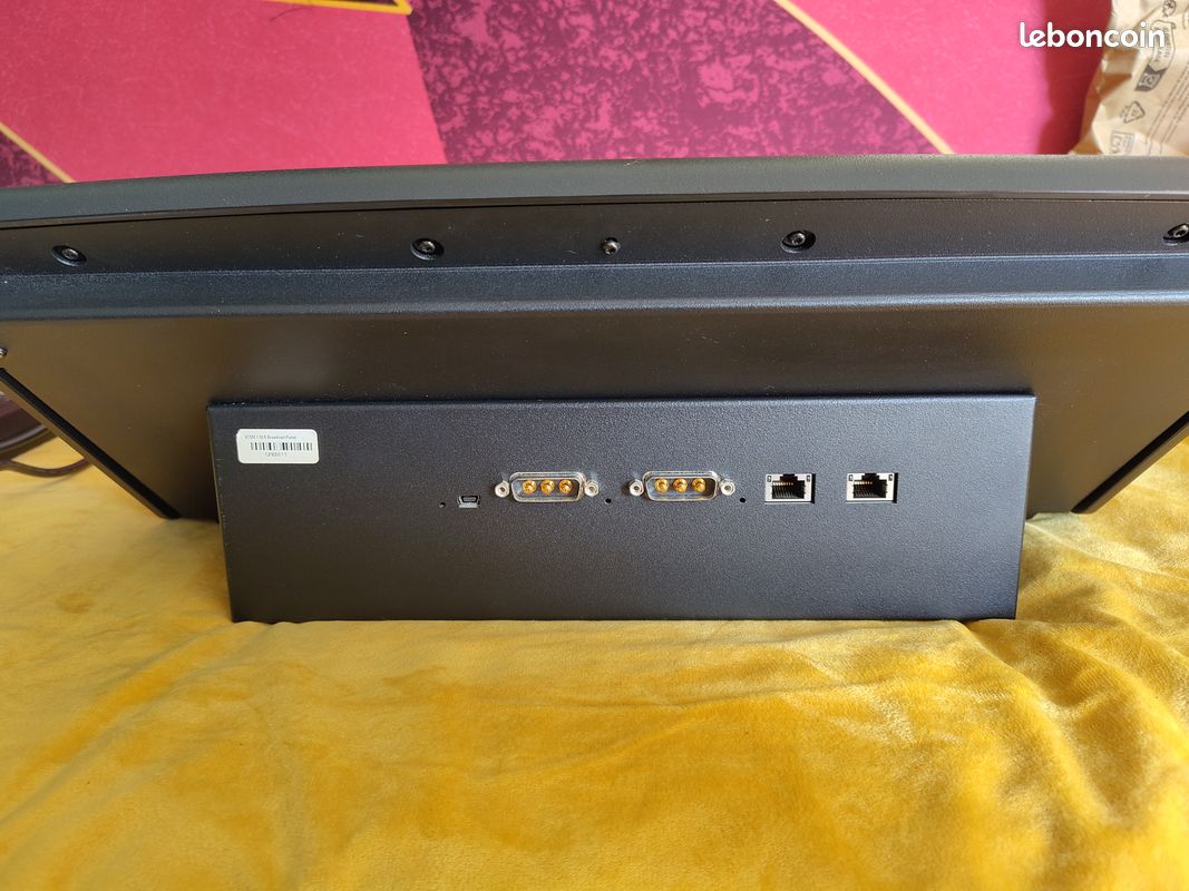 Pupitre / Panneau de contrôle Blackmagic ATEM 1 M/E Broadcast Panel + valise peli 1600 case (image 2)