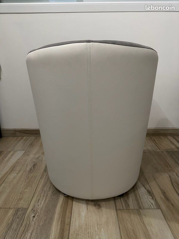 Fauteuil moderne blanc (image 3)